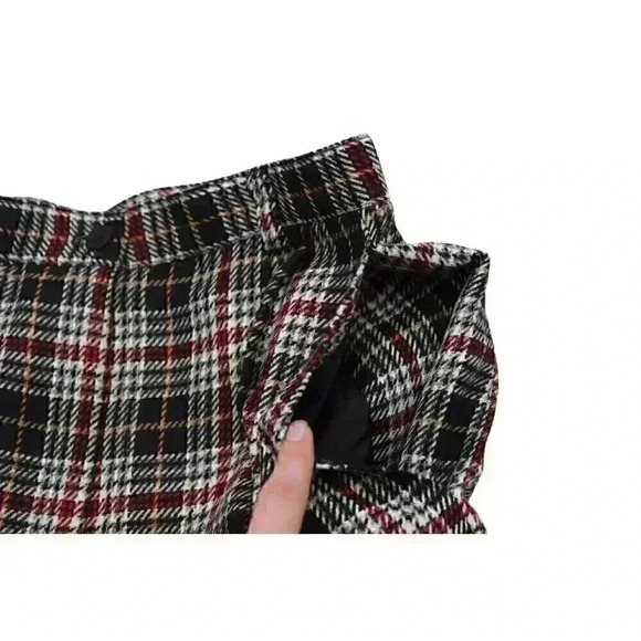 Vintage Talbots Size 8 100% Wool Plaid High Waisted Pleated Shorts Academia - Picture 5 of 9